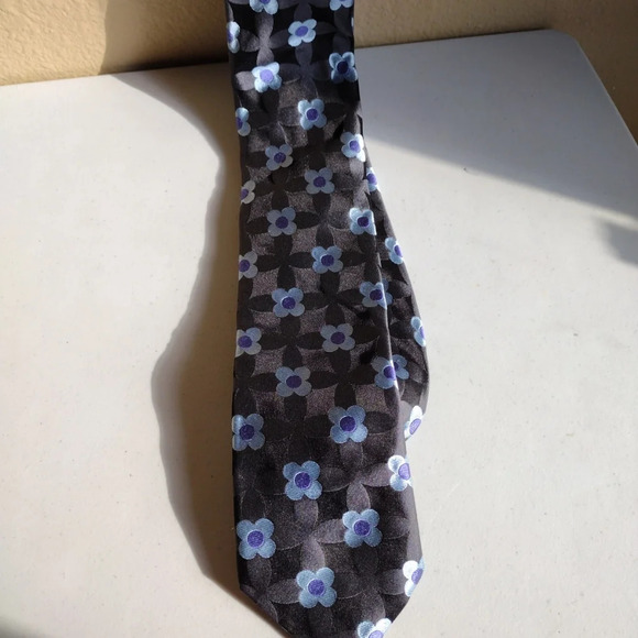 Ted Baker Men's Black- Gray Blue Floral 100% Silk Neck Tie -Career Office Event - Picture 7 of 7